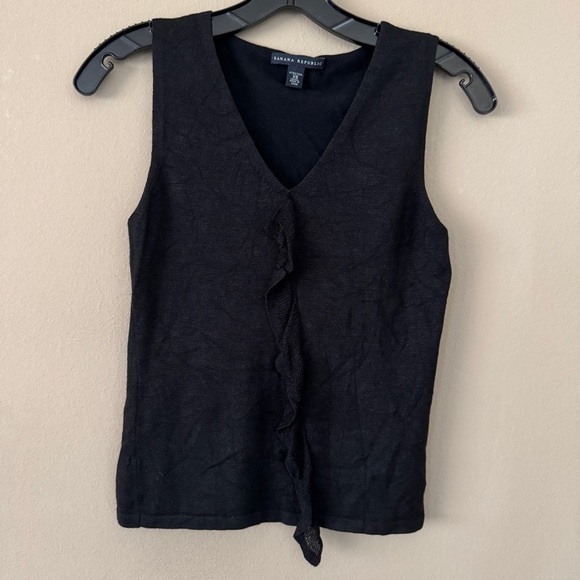 Banana Republic Tops - Banana Republic Silk Blend Ruffle Front Tank XS